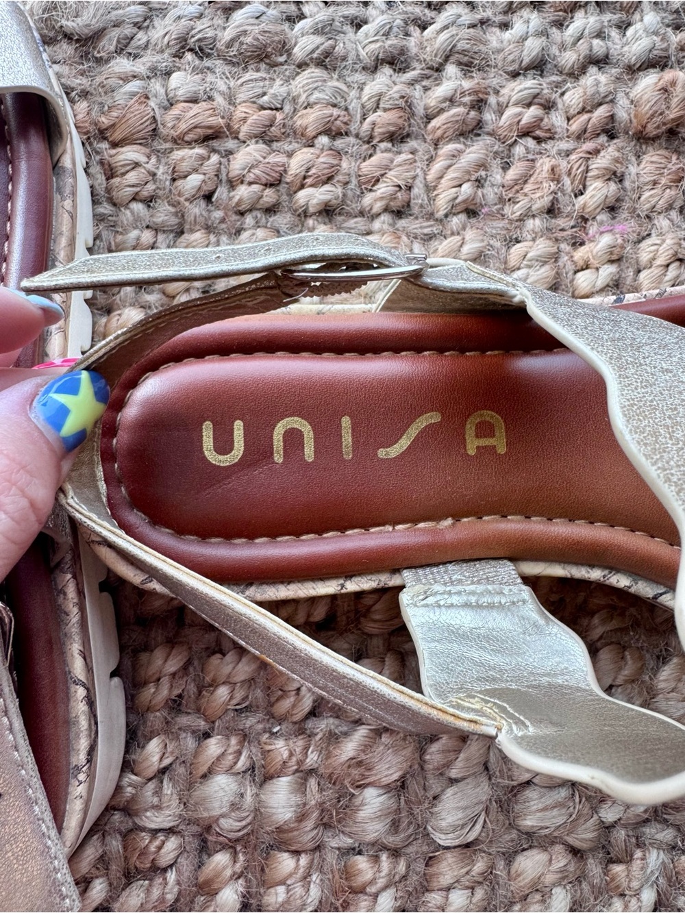 Unisa Gold Scallop-Strap Leather Platform Sandals - Picture 4 of 6